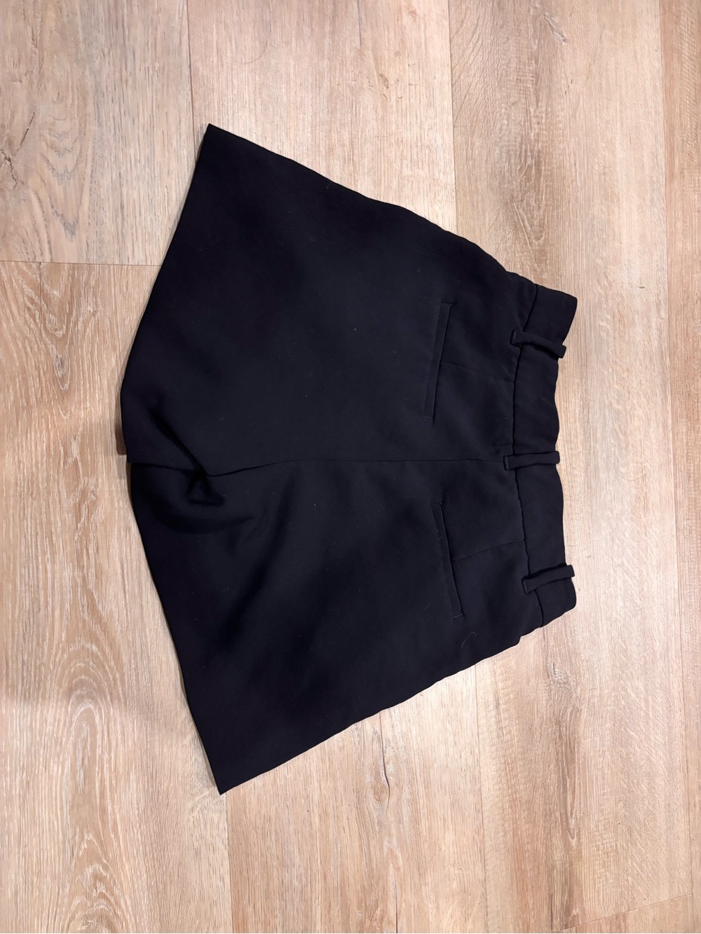 Aritzia Black High-Waist Tailored Shorts - Picture 2 of 3